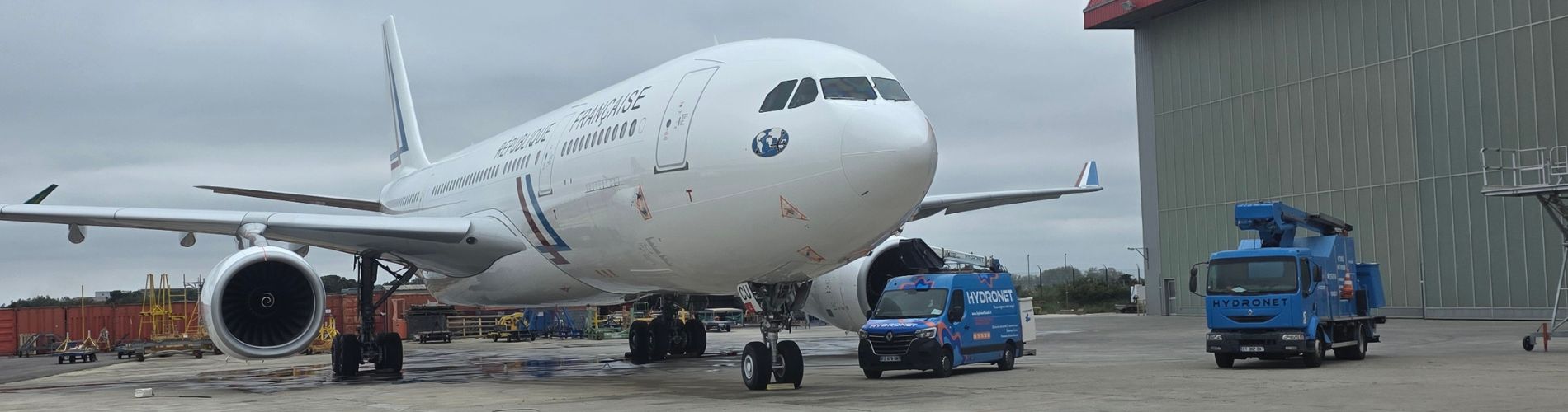 Intervention d'Hydronet sur le nettoyage de l'avion de la république française