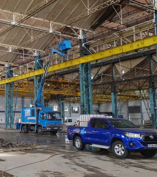 Intervention d'Hydronet sur le nettoyage de l'intérieur d'une usine